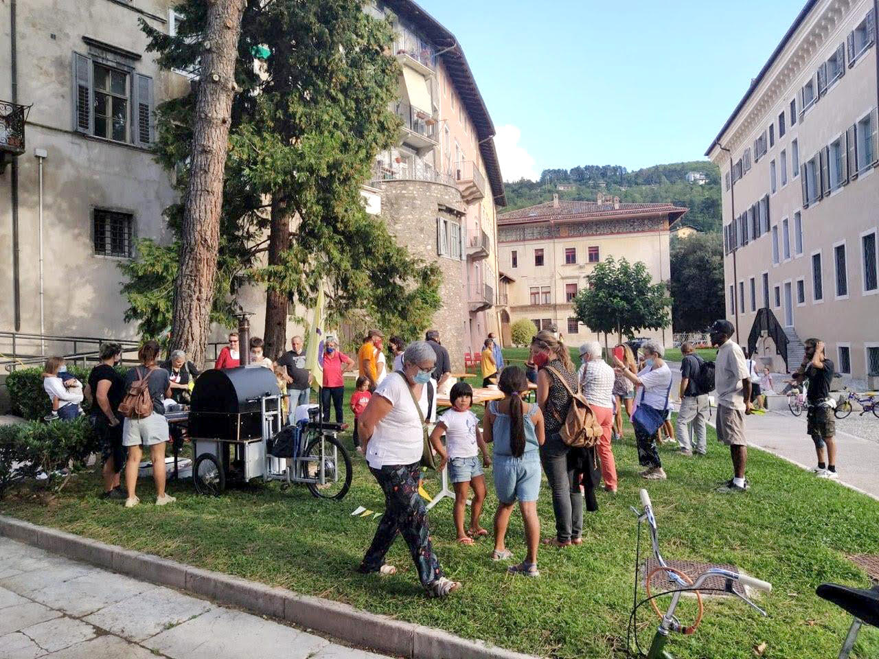 Forno Vagabondo - baking bread in public spaces to imagine agro-ecological futures, 2020. La Foresta by Brave New Alps (2017 - ongoing). Courtesy of Brave New Alps.